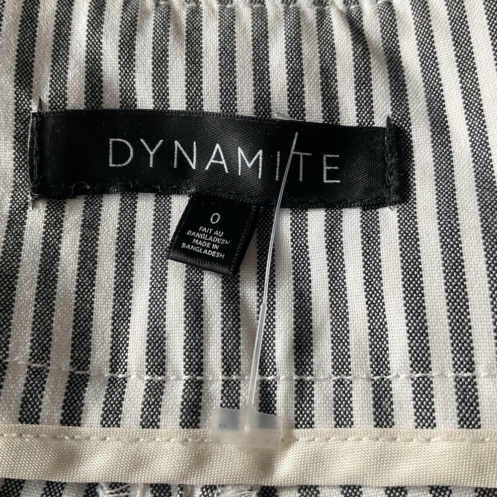 *** DYNAMITE Work or Play friendly pinstriped Belted ankle Women's Pant - Picture 2 of 9